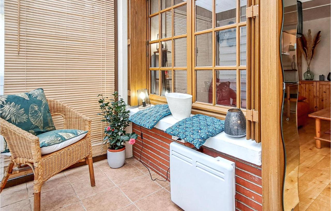 1 Bedroom Lovely Apartment In Grandcamp-Maisy Exteriér fotografie